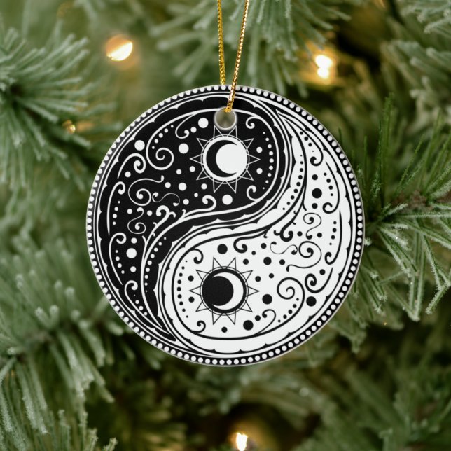 Ornament yin yang sign paisley design (Tree)