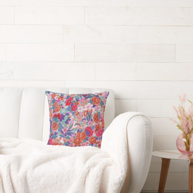 Ornamental pattern in striking colors cushion (Couch)
