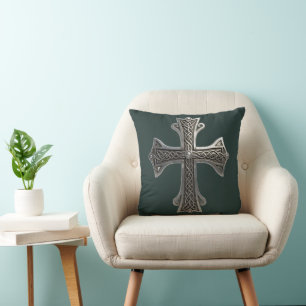 Ornate Celtic Silver Cross with Intricate Knot Pat Cushion