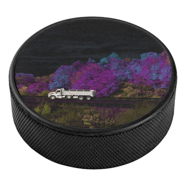 oscar leaves the party hockey puck (3/4)