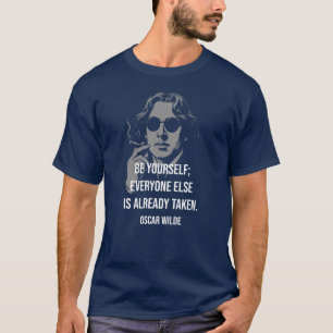 Oscar Wilde quotation to be yourself T-Shirt