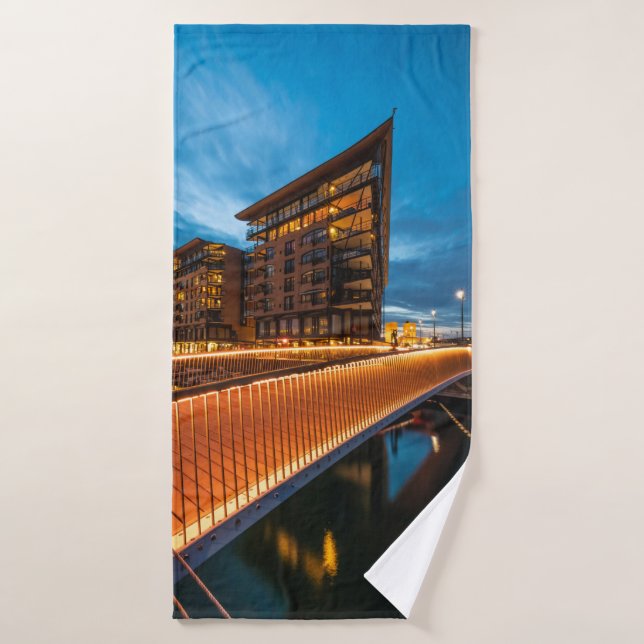 Oslo Norway Bath Towel (Bath Towel)
