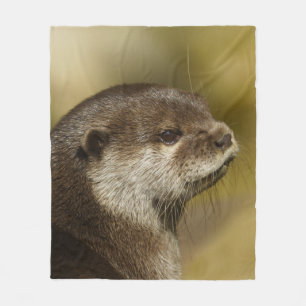 Otter Looking Over His Shoulder Fleece Blanket