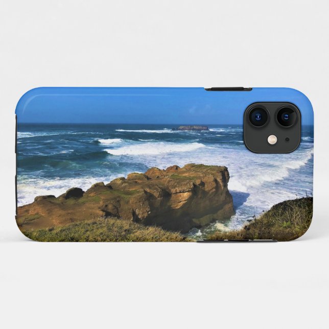 Otter Rock at Devil's Punchbowl State Park, Oregon Case-Mate iPhone Case (Back (Horizontal))