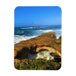 Otter Rock at Devil's Punchbowl State Park, Oregon Magnet