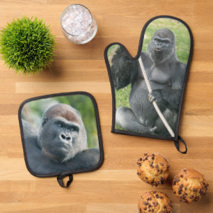 Oumbi’s Powerful Hoot Oven Mitt & Pot Holder Set