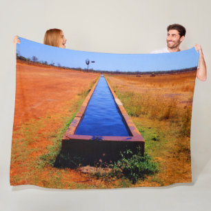 OUTBACK TROUGH FLEECE BLANKET