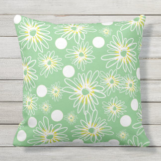 Outdoor Daisy Deck Pillow