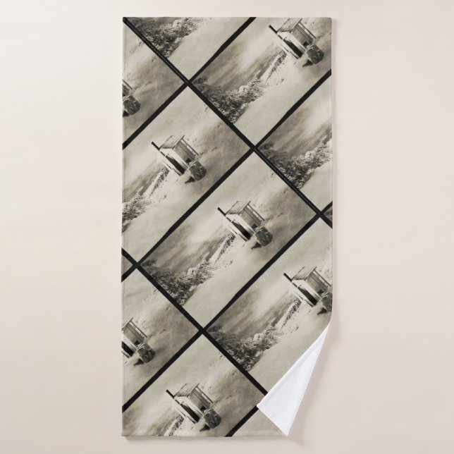 Outhouse Hagar Mountain Bath Towel (Bath Towel)