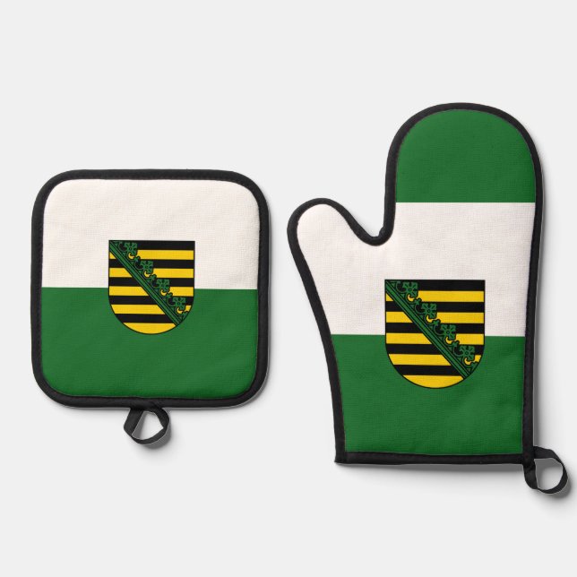 Oven Mitt and Pot Holders Oven Mitt & Pot Holder Set (Front)