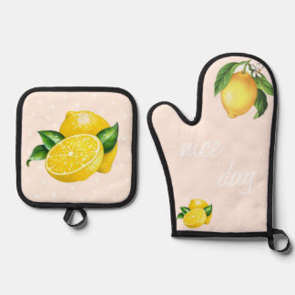 Oven Mitt and Pot Holders Oven Mitt & Pot Holder Set