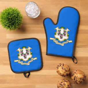 Oven Mitt and Pot Holders with flag of Connecticut Oven Mitt & Pot Holder Set
