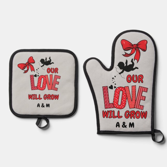 Oven Mitt and Pot HoldersO Oven Mitt & Pot Holder Set (Front)