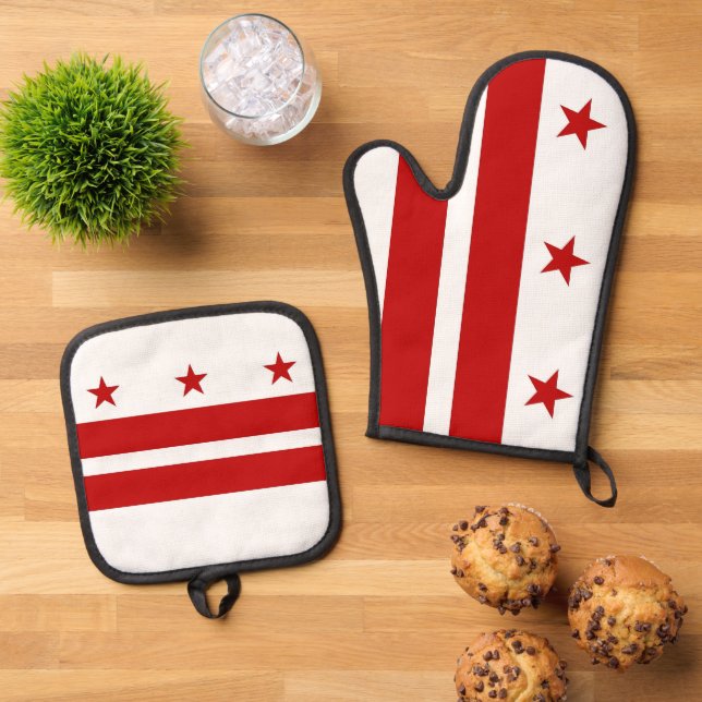 Oven Mitt, Pot Holders, Washington DC flag Oven Mitt & Pot Holder Set (Top Down)