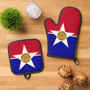 Oven Mitt, Pot Holders with flag of Dallas, USA Oven Mitt & Pot Holder Set