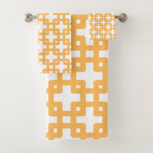 Overlapping Square Shapes  Bath Towel Set