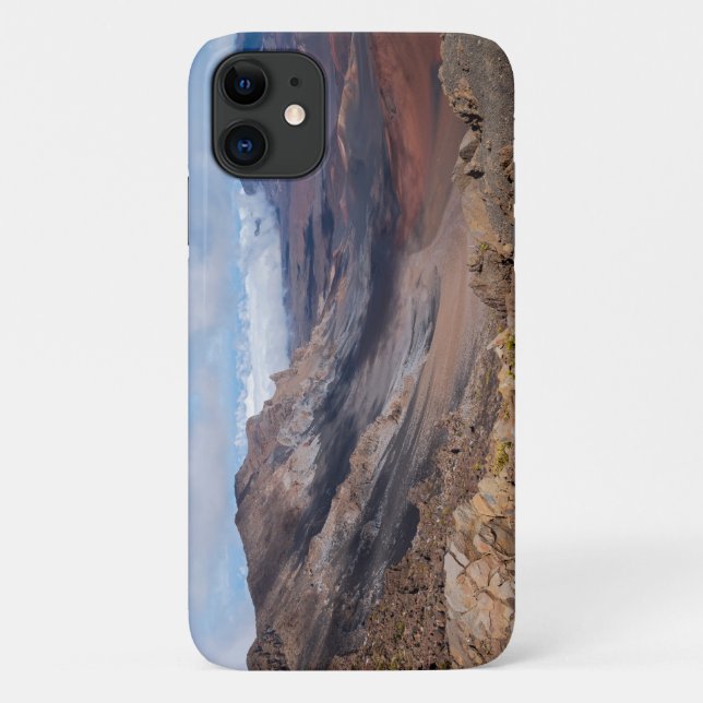 overlooking haleakala crater from rim Case-Mate iPhone case (Back)