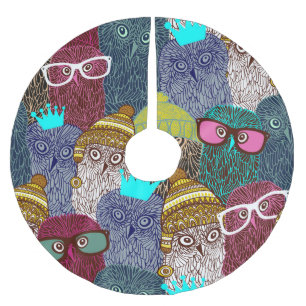 Owl in crown brushed polyester tree skirt