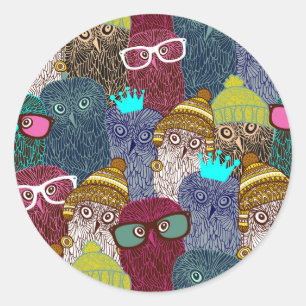Owl in crown classic round sticker