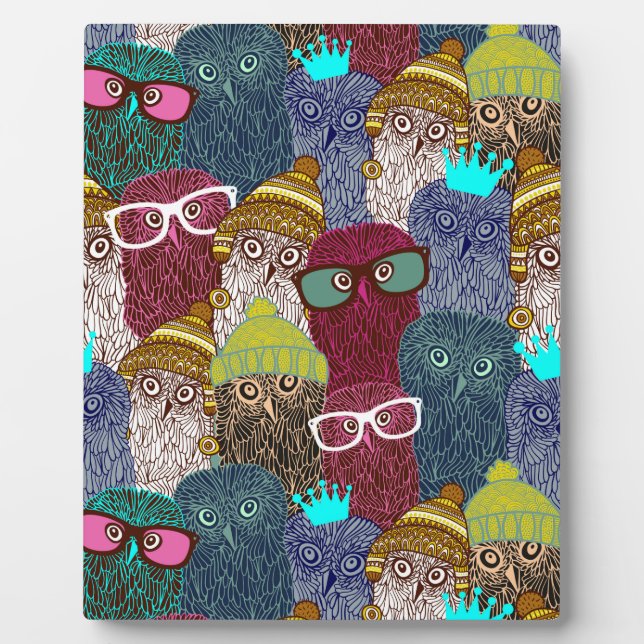 Owl in crown plaque (Front)