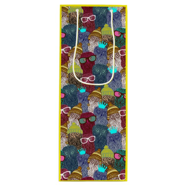 Owl in crown wine gift bag (Front)