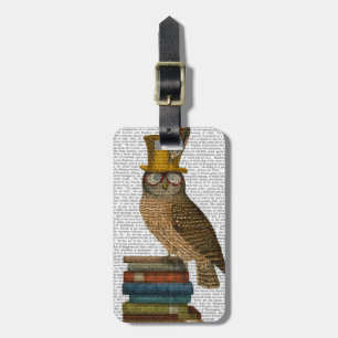 Owl On Books Luggage Tag