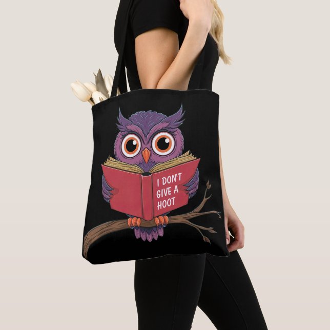 Owl Reading Tote Bag (Close Up)