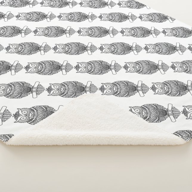 Owl (white) - Sherpa Blanket (3/4)