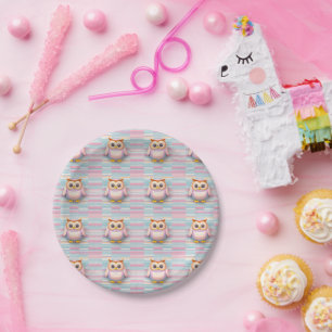 Owl with cross-strip paints paper plate