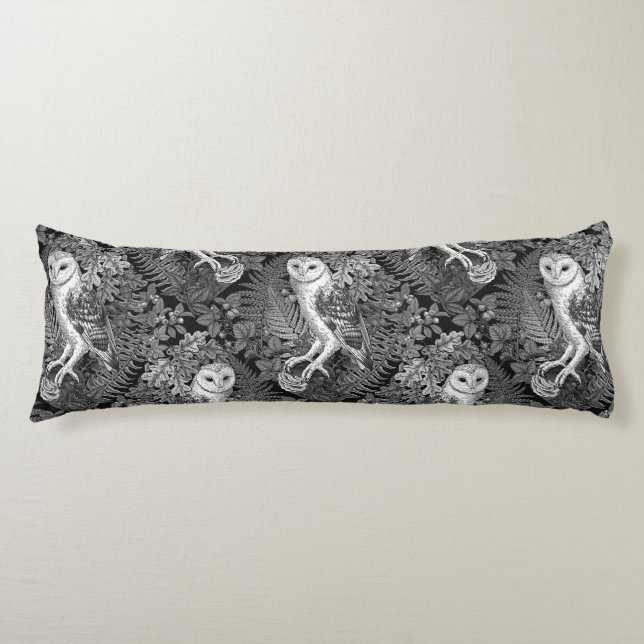 Owls, ferns, oak and berries 4 body cushion (Front)