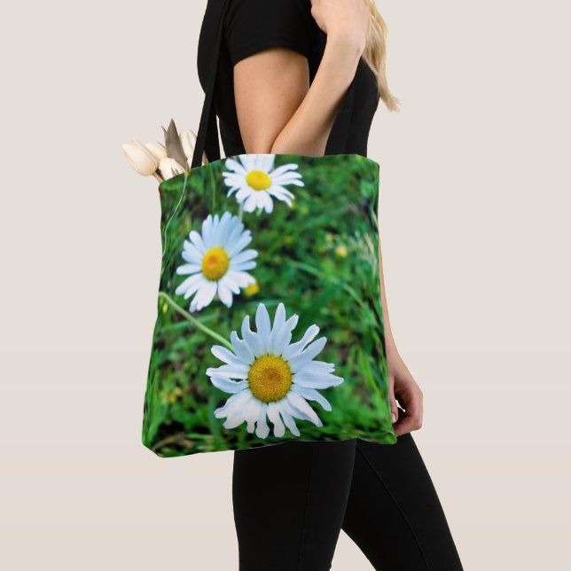 Ox-Eye Daisy All Over Print Bag (Close Up)