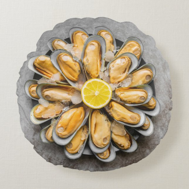 Oyster Platter Round Cushion (Front)
