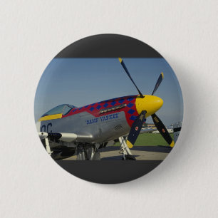 P51 Mustang, nose cone/propeller showing nose art 6 Cm Round Badge