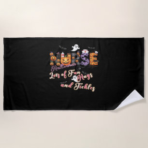 Paediactrics Nurse Fun Halloween Design Essential Beach Towel