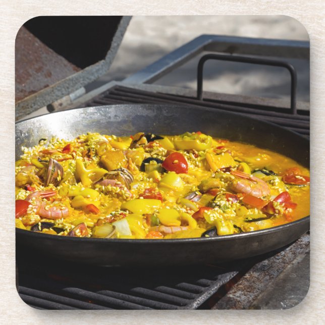 Paella is cooked on a grill coaster (Front)