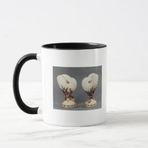 Pair of Worcester vases shaped as Nautilus Mug