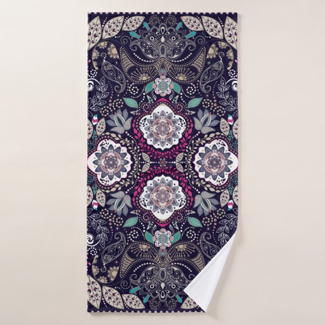 Paisley floral pattern bath towel (Bath Towel)