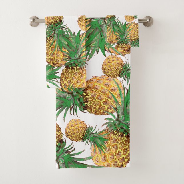 Pale Green Stylised Pineapples Pattern Bath Towel Set (Insitu)