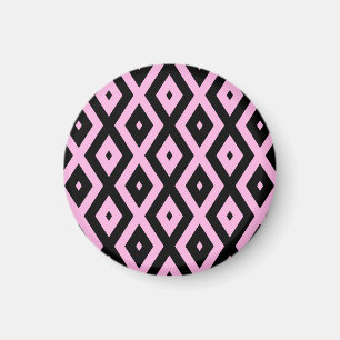 Pale pink and black diamond pattern magnet