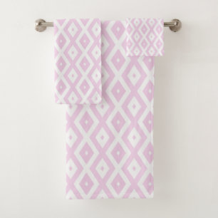 Pale pink and white diamond pattern bath towel set