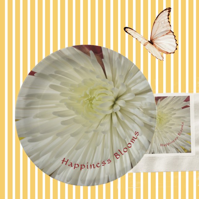 Pale Yellow and White Chrysanthemum Blossom Paper Plate (Creator Uploaded)