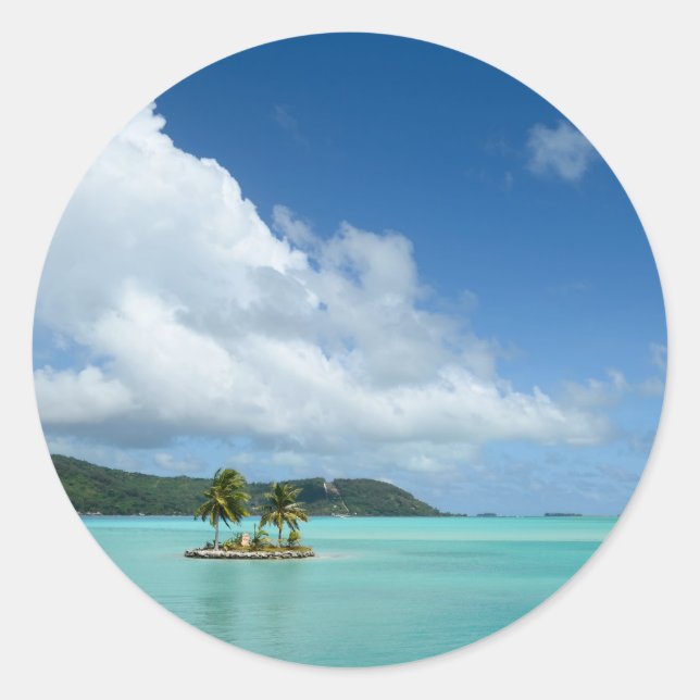 Palm tree in Bora Bora lagoon round sticker (Front)