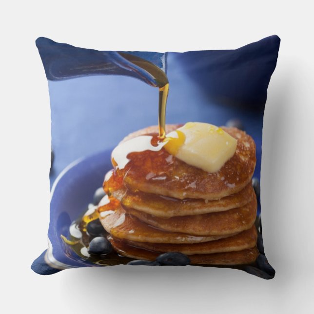 Pancakes with syrup and blueberry cushion (Front)