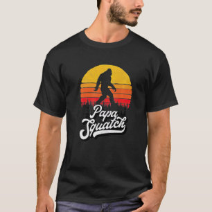 Papa Squatch Funny Dad Bigfoot Retro Fathers Day V T-Shirt