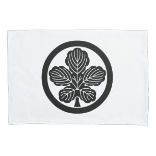 Paper mulberry leaf in circle pillowcase