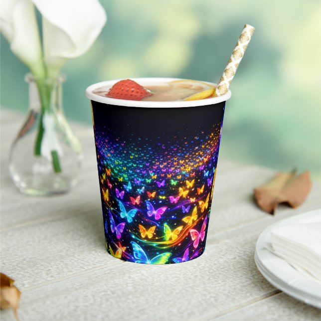 Pappbecher mi Schmetterlingsmotuv Paper Cups (Insitu)