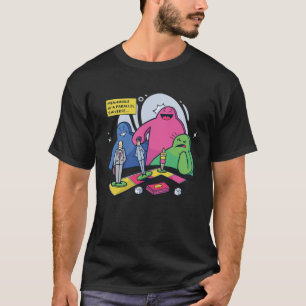 Paralell univerce chess play aliens T-Shirt