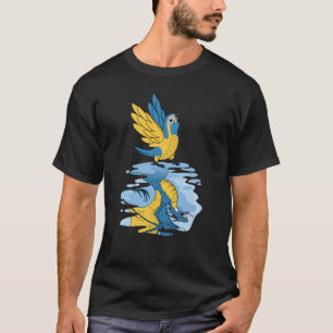 Parrot & Dragon Reflection I Blue throated Macaw T-Shirt