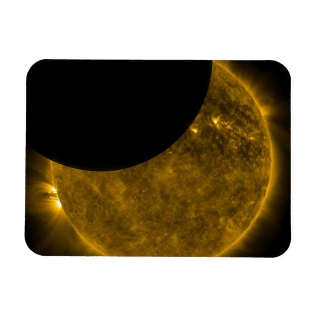 Partial Eclipse of the Sun Magnet (Horizontal)