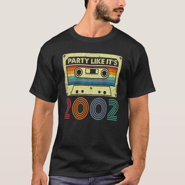 Party Like It's 2002 Retro 70s Party Outfit Costum T-Shirt (Front)